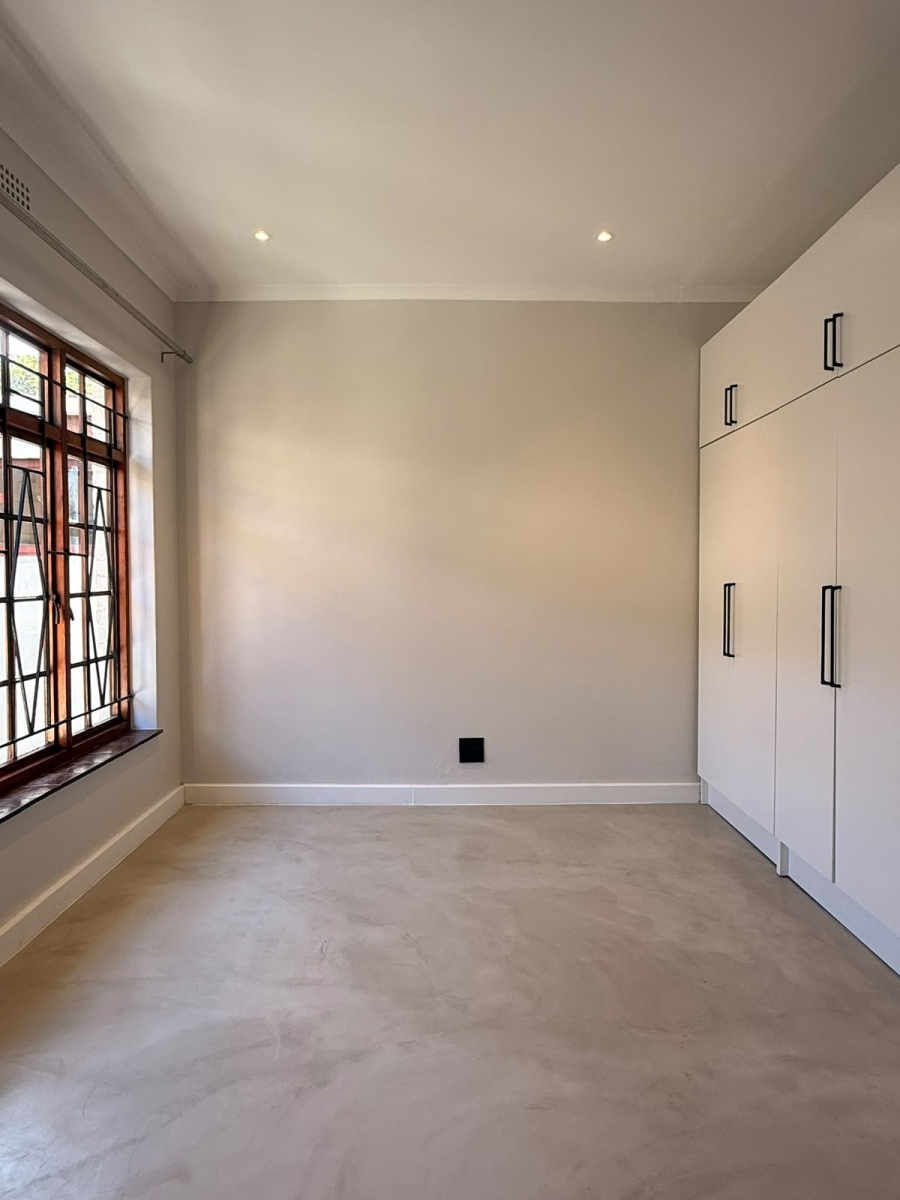 To Let 3 Bedroom Property for Rent in Lakeside Western Cape